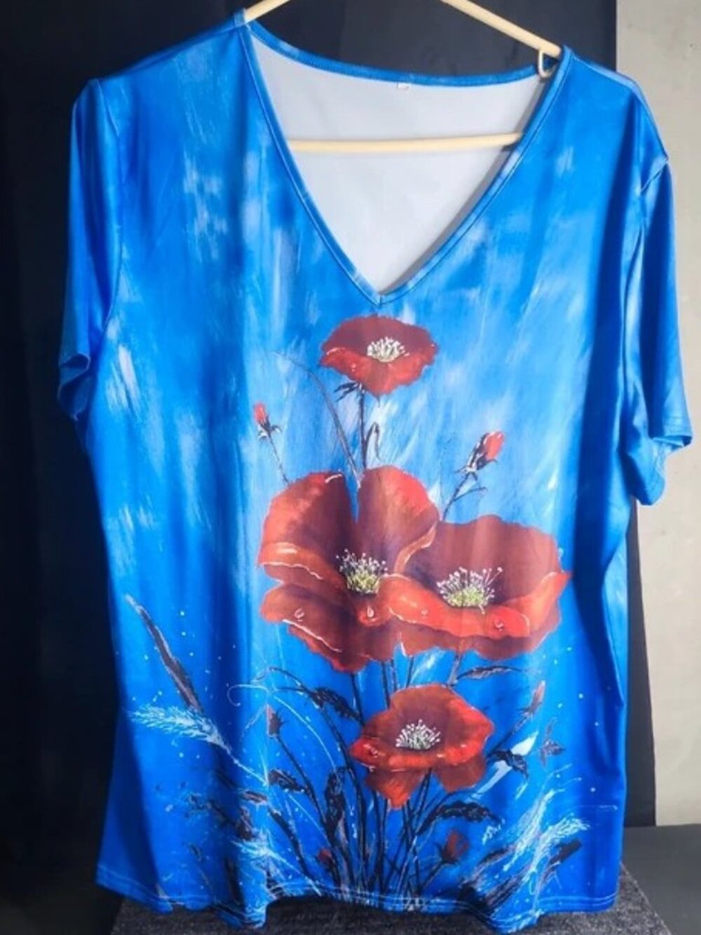 Vibrant Blue Red Poppy Floral V-Neck Short Sleeve Tee Top 3X Plus Size
